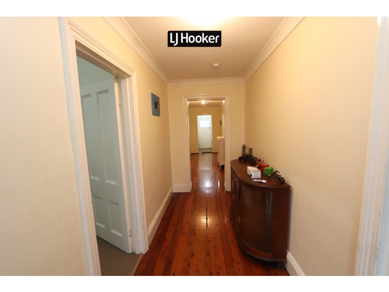 61 Ross Street, Inverell NSW 2360