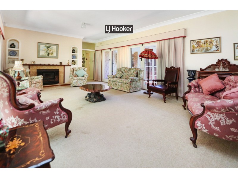 24 Leonard Street, Inverell NSW 2360