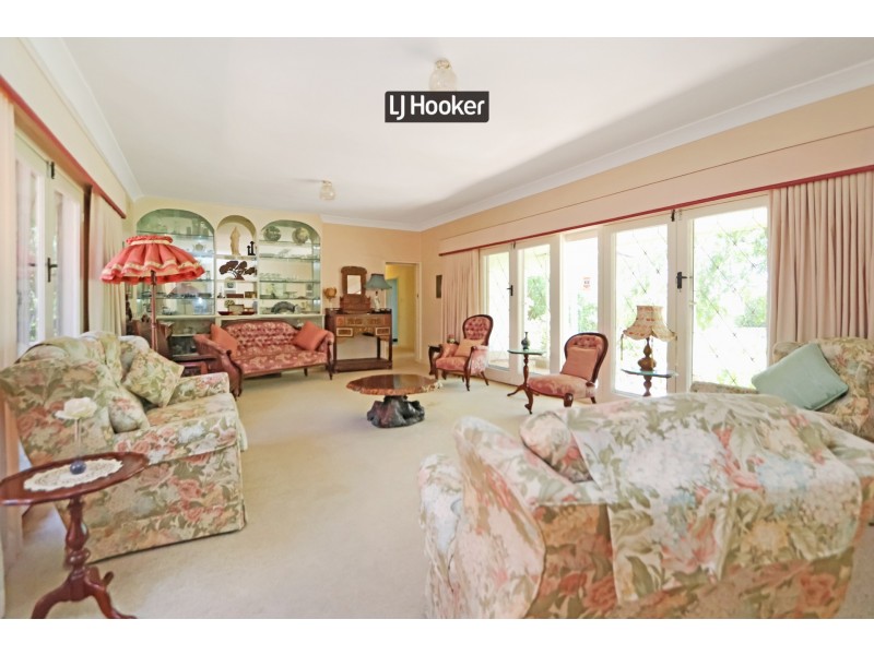 24 Leonard Street, Inverell NSW 2360