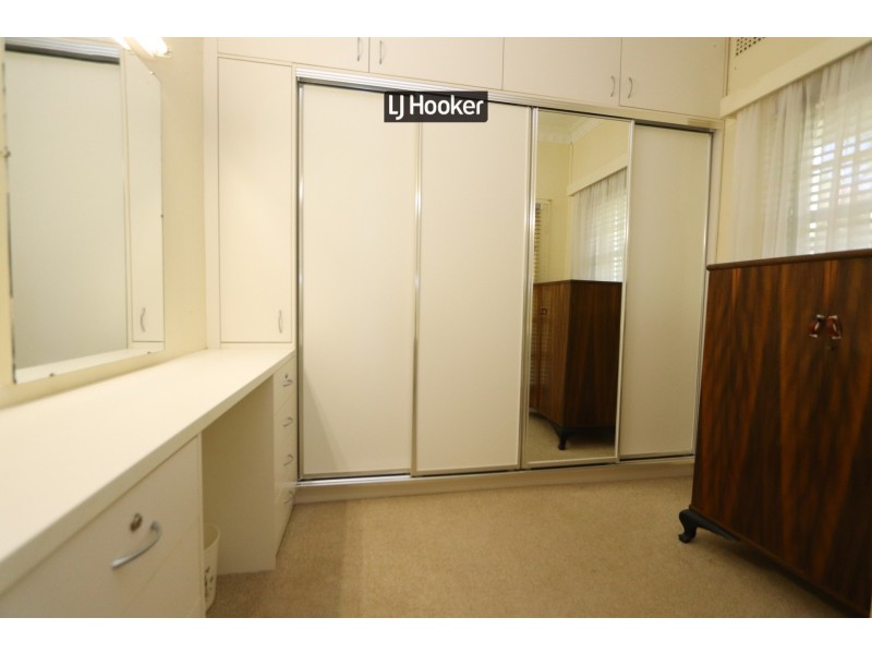 24 Leonard Street, Inverell NSW 2360