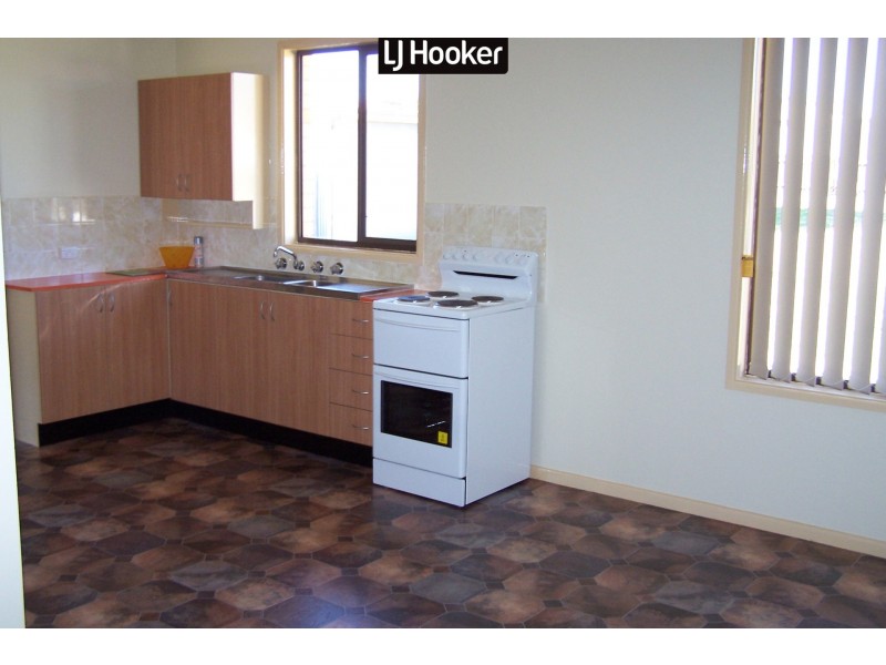 13 Greaves Street, Inverell NSW 2360