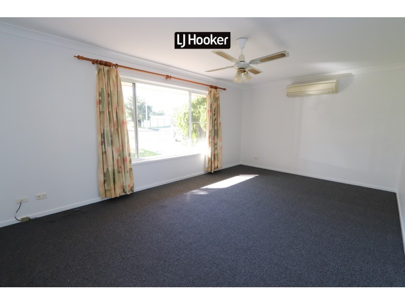 4 Lang Street, Inverell NSW 2360