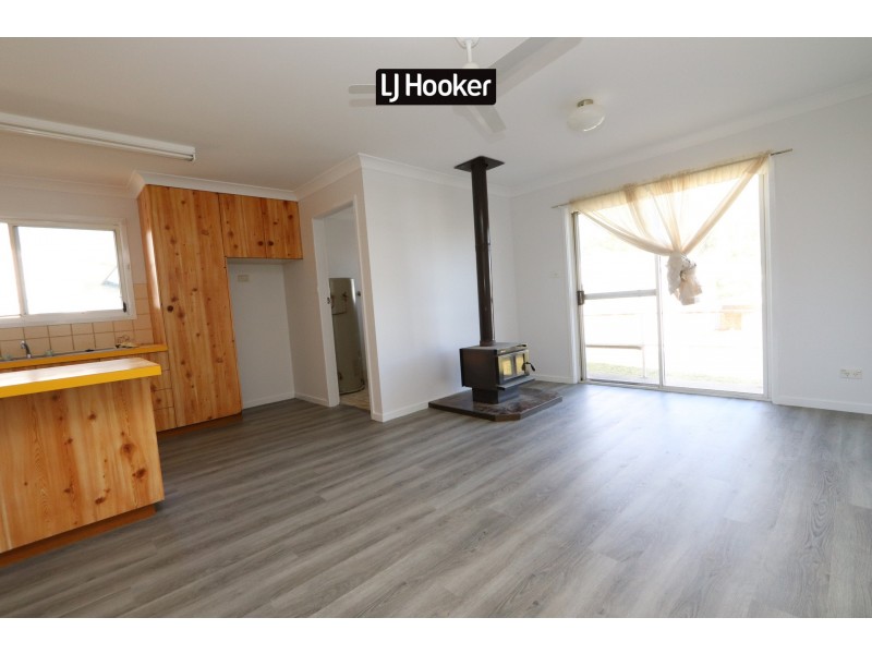 4 Lang Street, Inverell NSW 2360