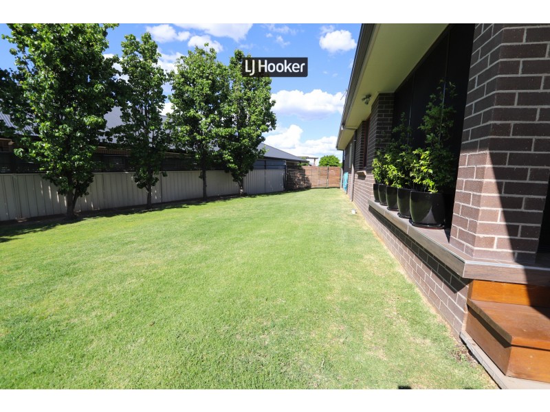 19 Sunnyside Place, Inverell NSW 2360