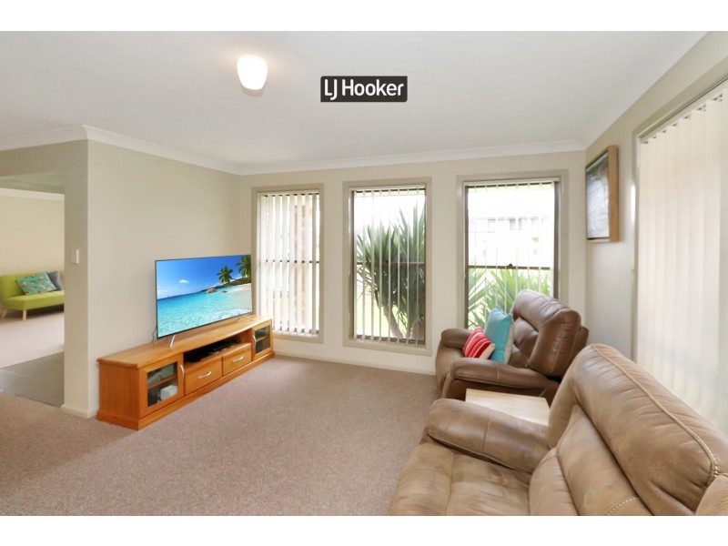 16 Kingfisher Drive, Inverell NSW 2360