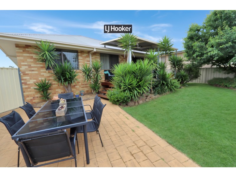 16 Kingfisher Drive, Inverell NSW 2360