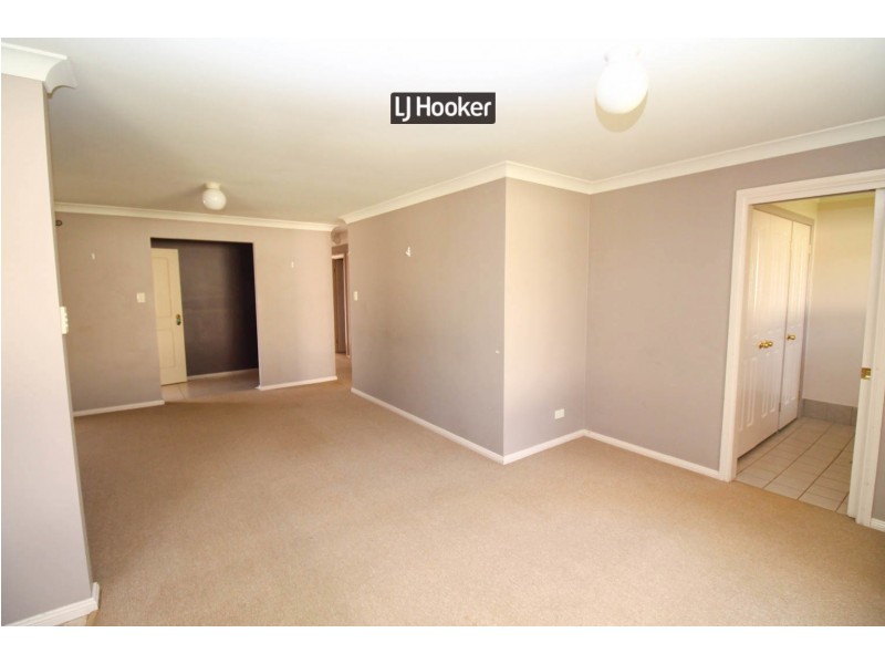 1 Currawong Place, Inverell NSW 2360