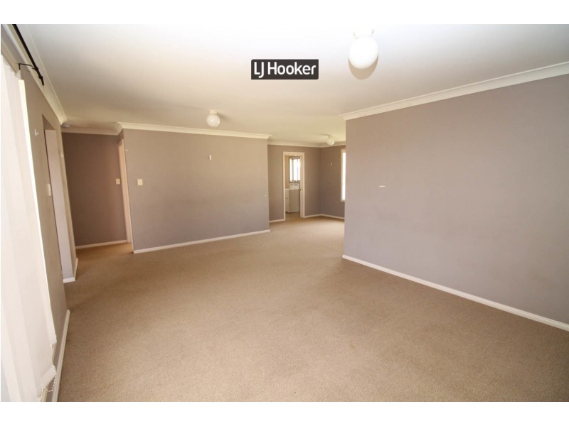 1 Currawong Place, Inverell NSW 2360
