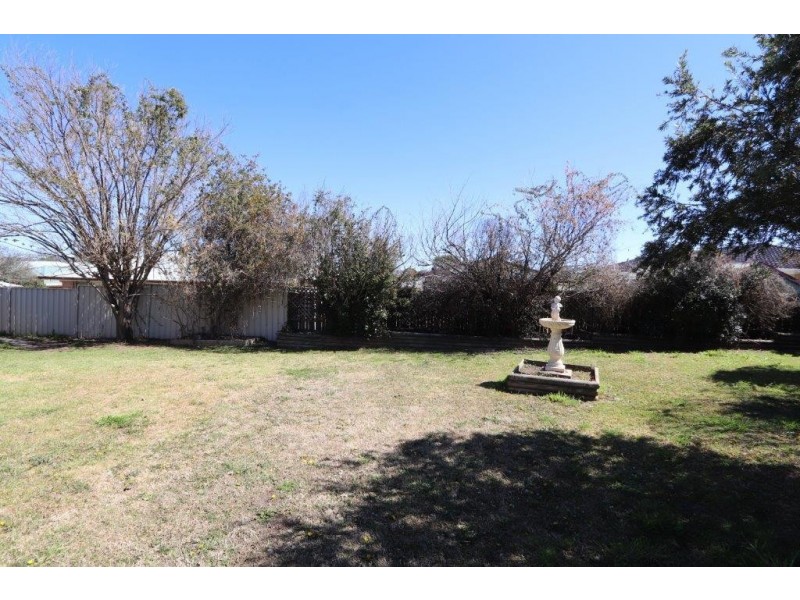 10 Libani Close, Inverell NSW 2360