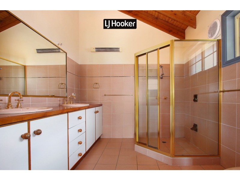 7 Allambie Crescent, Inverell NSW 2360