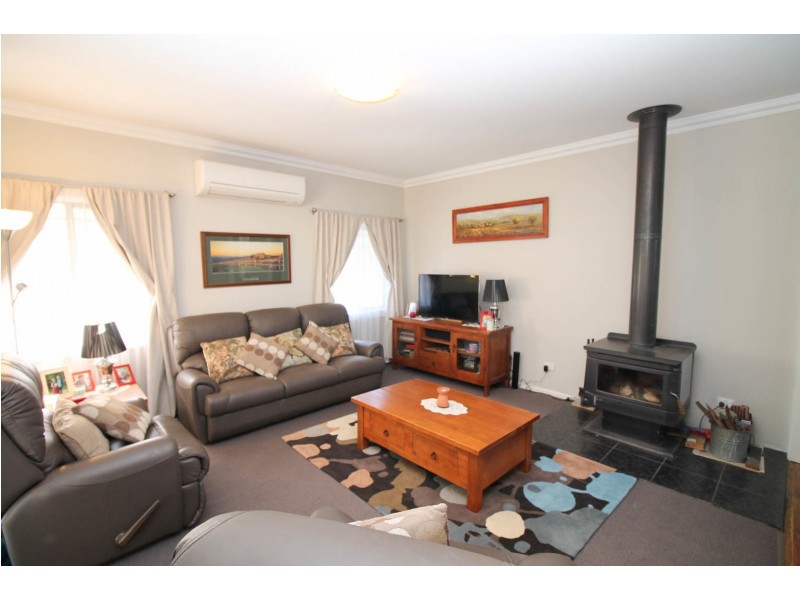 19 Butler Street, Inverell NSW 2360