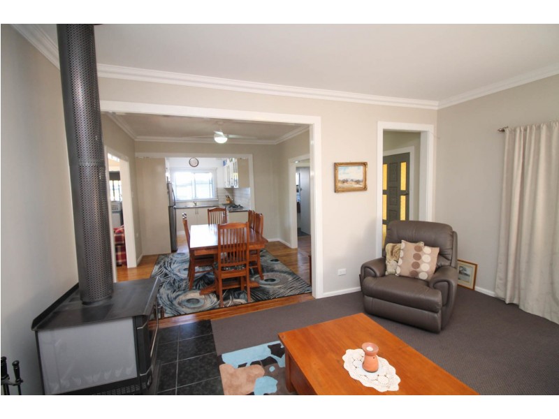 19 Butler Street, Inverell NSW 2360