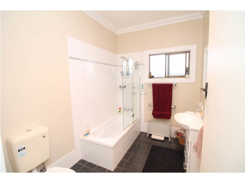 19 Butler Street, Inverell NSW 2360