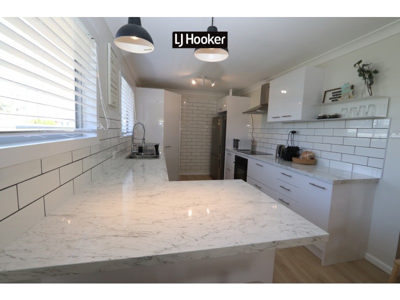 19 Moore Street, Inverell NSW 2360