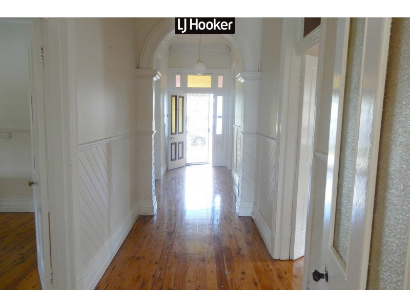 19 Chester Street, Inverell NSW 2360