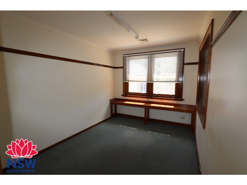 8 Evans Street, Inverell NSW 2360