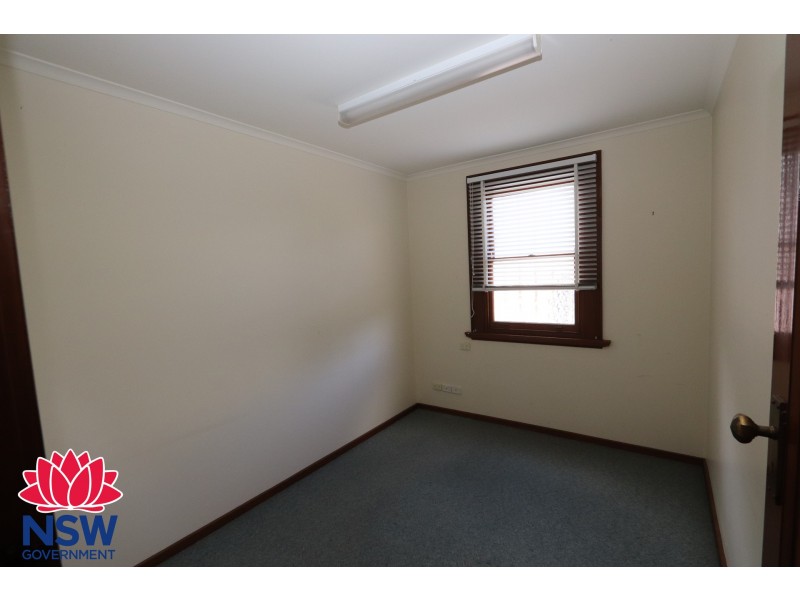 8 Evans Street, Inverell NSW 2360