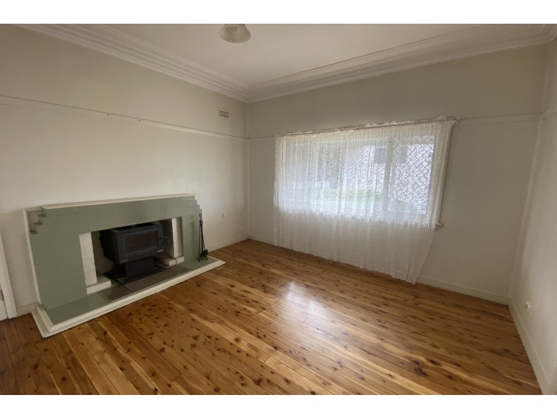 9 Mitchell Crescent, Inverell NSW 2360
