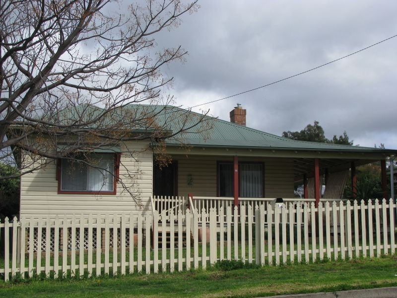 12 Bannockburn Road, Inverell NSW 2360