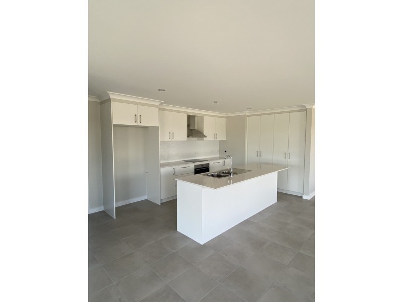 3 Brownleigh Vale Drive, Inverell NSW 2360