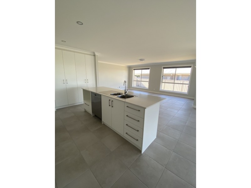 3 Brownleigh Vale Drive, Inverell NSW 2360