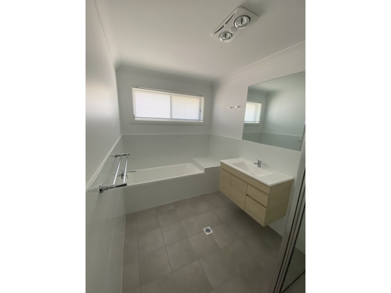 3 Brownleigh Vale Drive, Inverell NSW 2360