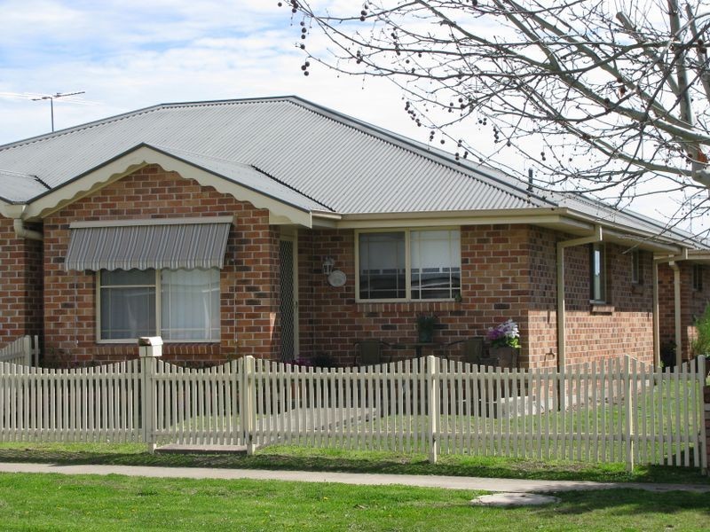 1/20 Henderson Street, Inverell NSW 2360