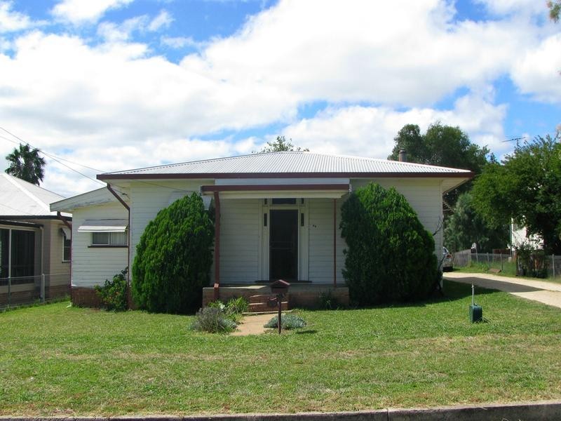 99 George Street, Inverell NSW 2360