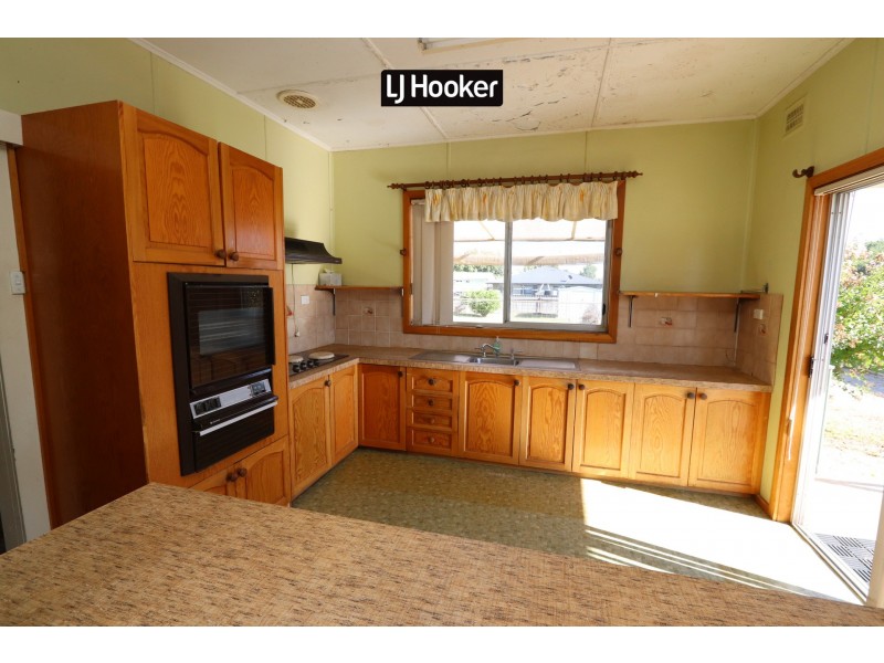 82 Granville Street, Inverell NSW 2360