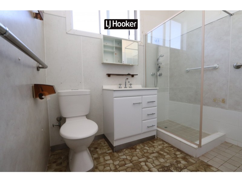 82 Granville Street, Inverell NSW 2360
