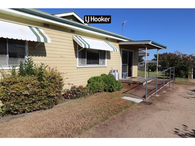 82 Granville Street, Inverell NSW 2360