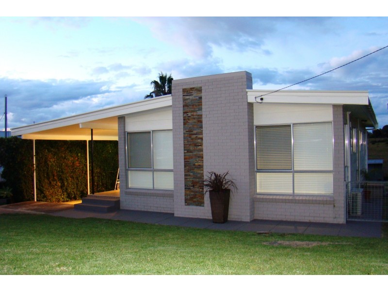 74 Short Street, Inverell NSW 2360