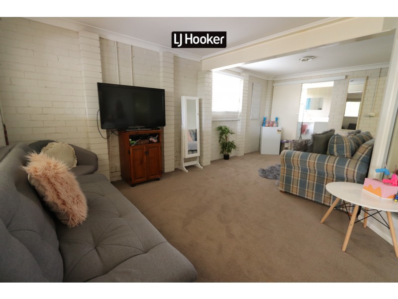 42 Gordon Street, Inverell NSW 2360