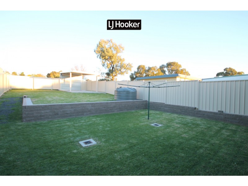 39 Bennett Street, Inverell NSW 2360