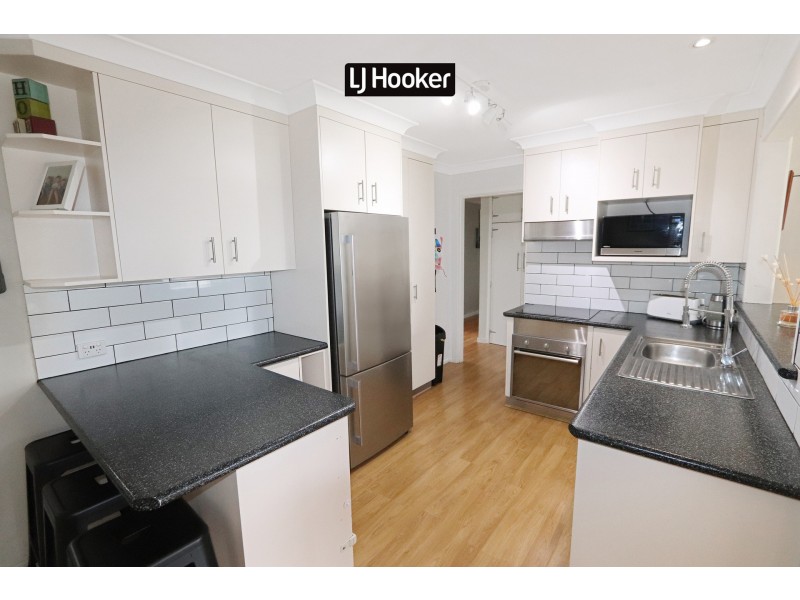 8 Sapphire Street, Inverell NSW 2360