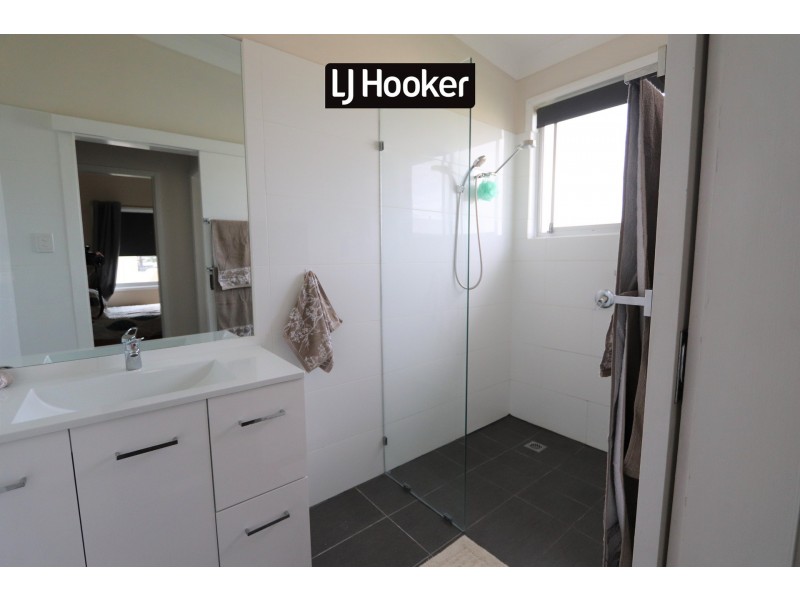 44 Greaves Street, Inverell NSW 2360