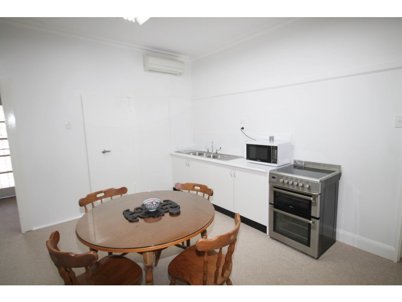 2/69 Otho Street, Inverell NSW 2360