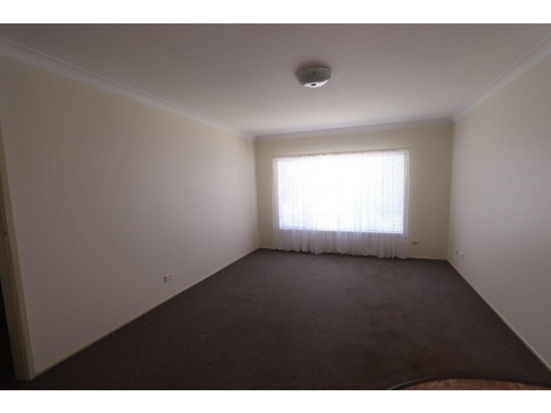 17B Queens Terrace, Inverell NSW 2360