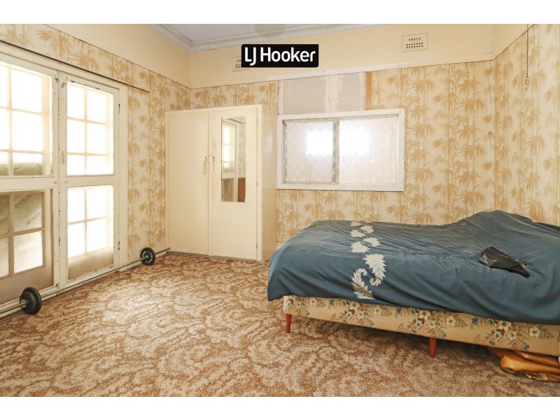 6 Chisholm Street, Inverell NSW 2360