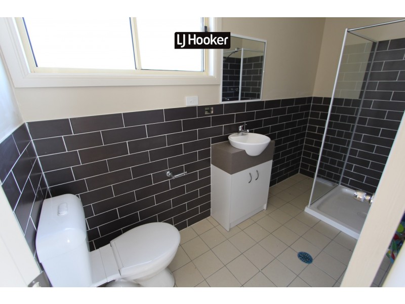 13 Albury Street, Inverell NSW 2360