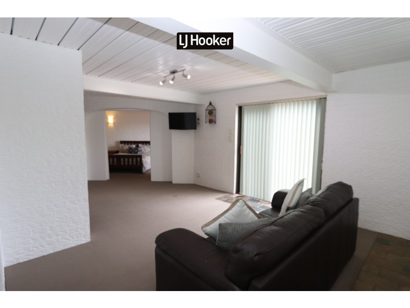 54 Gordon Street, Inverell NSW 2360