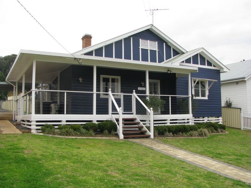 32 George Street, Inverell NSW 2360