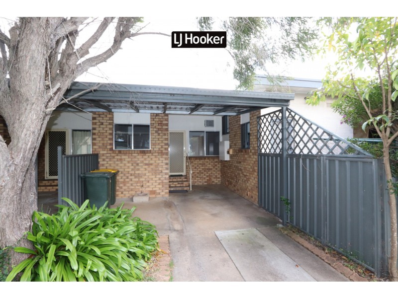 2/2 Herbert Street, Inverell NSW 2360