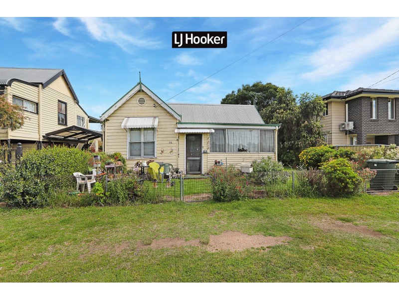 116 Evans Street, Inverell NSW 2360