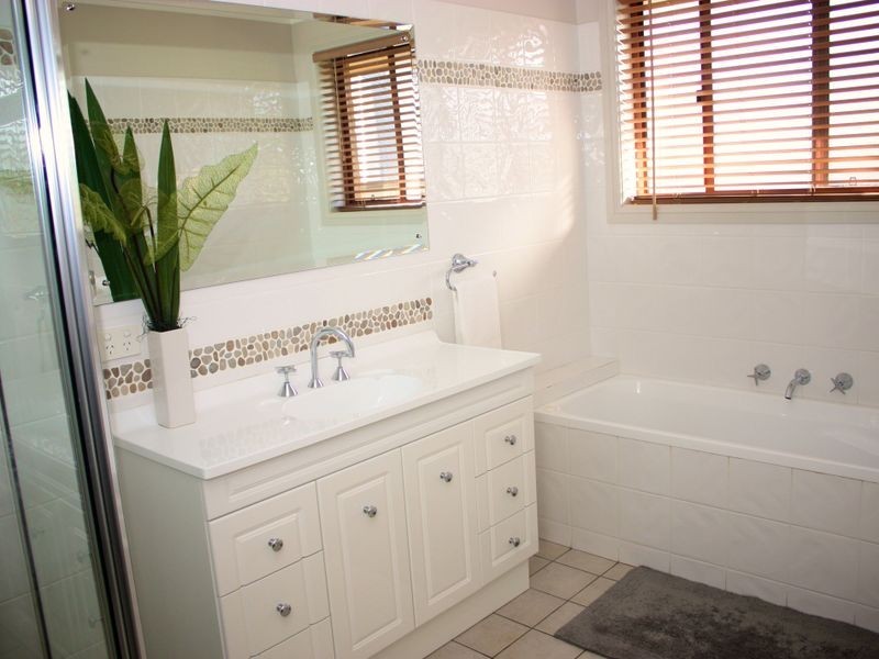 10 Coolibah Drive, Inverell NSW 2360