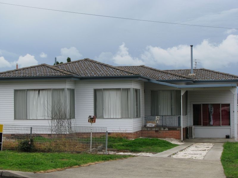 86 Moore Street, Inverell NSW 2360