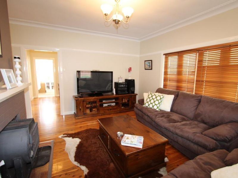 15 Clive Street, Inverell NSW 2360