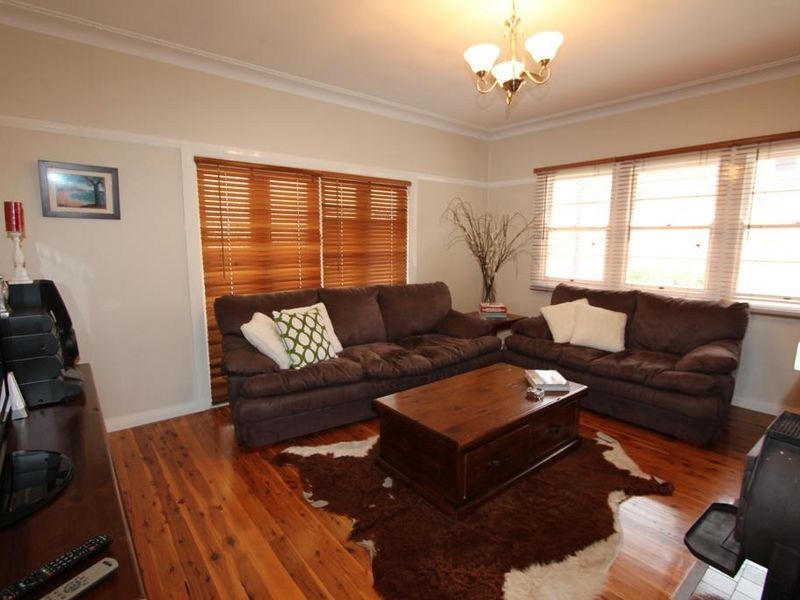 15 Clive Street, Inverell NSW 2360