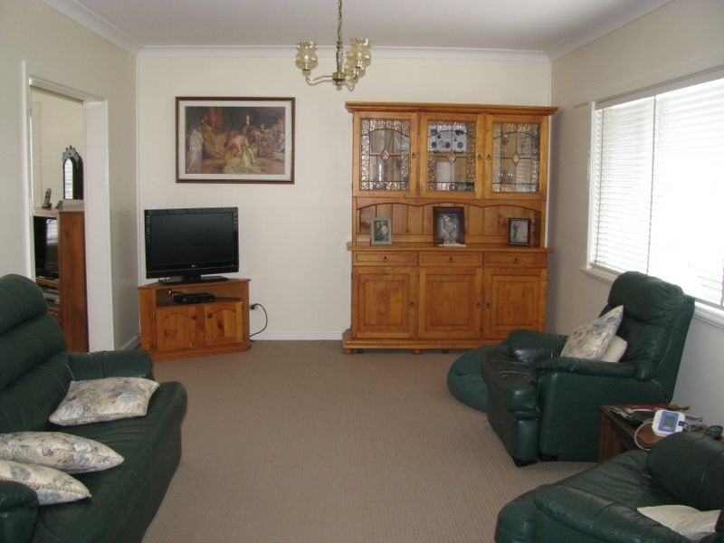 16 Carlyle Street, Inverell NSW 2360