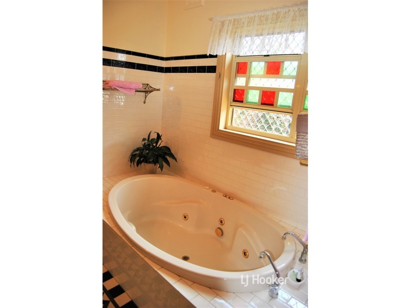 79 Gordon Street, Inverell NSW 2360